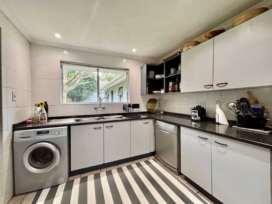 5 Bedroom Property for Sale in Vierlanden Western Cape